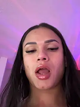 Snapshot of alee_lenoxx chatting on March 2, 2026, 11:00 pm alee lenoxx online show from March 2, 2026, 11:00 pm