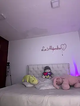 Snapshot of alee_lenoxx chatting on April 23, 2026, 11:06 pm alee lenoxx online show from April 23, 2026, 11:06 pm