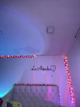 Snapshot of alee_lenoxx chatting on July 15, 2026, 10:39 pm alee lenoxx online show from July 15, 2026, 10:39 pm