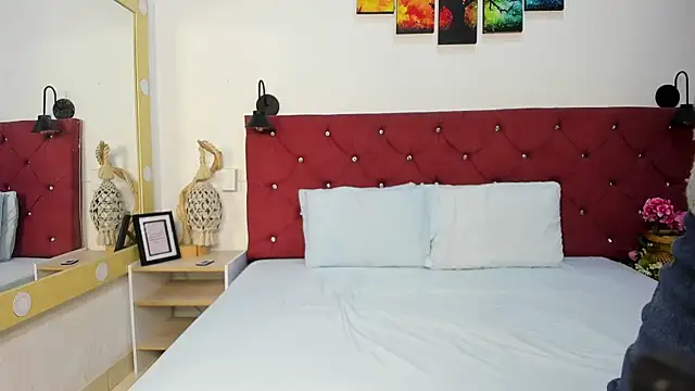 Ruth harvey  online show from November 26, 2025, 1:11 pm