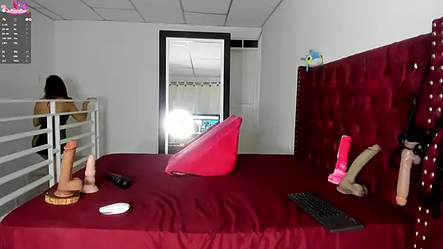 sophivans milf online show from October 1, 2025, 10:20 am