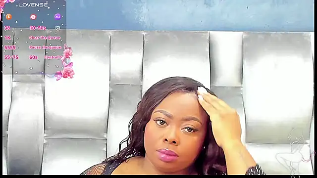 CamilaBenitez online show from October 25, 2025, 7:36 pm