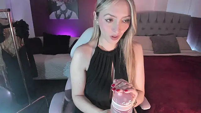 Snapshot of Anttonia_Rose chatting on March 20, 2025, 2:42 pm Anttonia Rose online show from March 20, 2025, 2:42 pm
