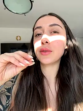 Snapshot of emiliasommer chatting on October 18, 2025, 1:02 pm emiliasommer online show from October 18, 2025, 1:02 pm