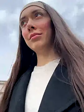 Snapshot of emiliasommer chatting on October 17, 2025, 12:51 pm emiliasommer online show from October 17, 2025, 12:51 pm