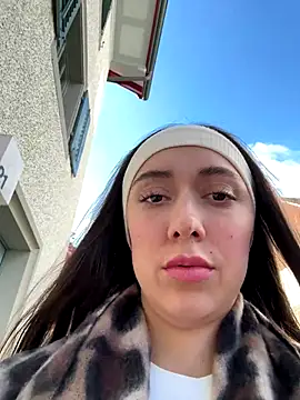 Snapshot of emiliasommer chatting on October 15, 2025, 1:30 pm emiliasommer online show from October 15, 2025, 1:30 pm