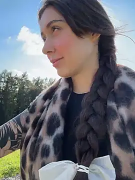 Snapshot of emiliasommer chatting on October 16, 2025, 1:52 pm emiliasommer online show from October 16, 2025, 1:52 pm