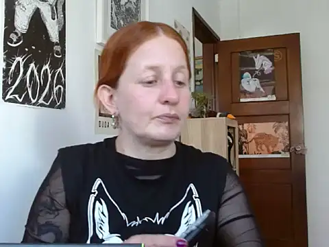 Snapshot of ViioletaMora chatting on May 9, 2026, 7:50 pm ViioletaMora online show from May 9, 2026, 7:50 pm