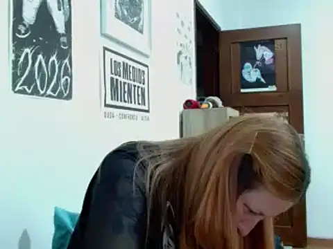 ViioletaMora online show from April 11, 2026, 6:32 am