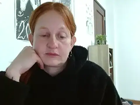 Snapshot of ViioletaMora chatting on April 28, 2026, 6:18 am ViioletaMora online show from April 28, 2026, 6:18 am