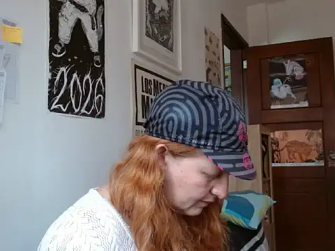 Snapshot of ViioletaMora chatting on May 20, 2026, 7:44 pm ViioletaMora online show from May 20, 2026, 7:44 pm