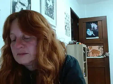 Snapshot of ViioletaMora chatting on May 14, 2026, 3:36 am ViioletaMora online show from May 14, 2026, 3:36 am