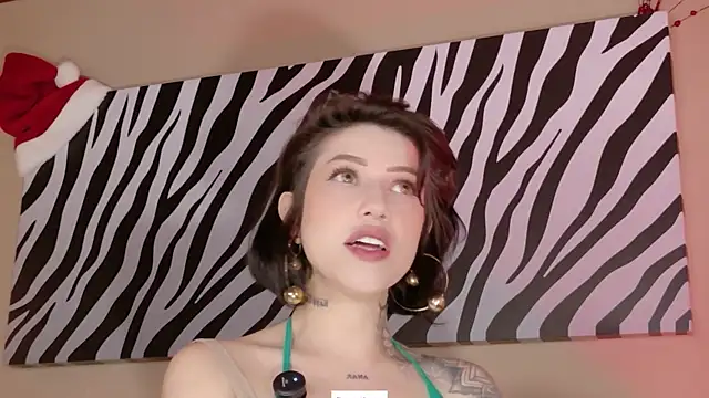 Hannah Borbon online show from December 14, 2025, 12:50 am