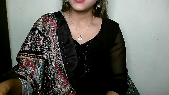 Snapshot of Princess_noorjahan chatting on March 2, 2025, 7:08 pm Princess noorjahan online show from March 2, 2025, 7:08 pm