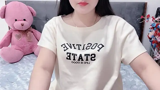 Funikio online show from May 13, 2026, 1:23 am