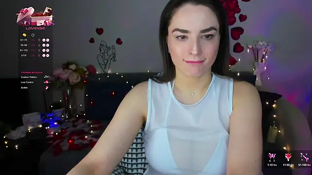 Snapshot of Camilla__one__ chatting on February 17, 2025, 1:36 am Camilla one online show from February 17, 2025, 1:36 am