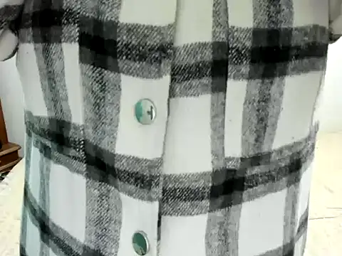 MonicaGarcia  online show from November 7, 2025, 9:14 am