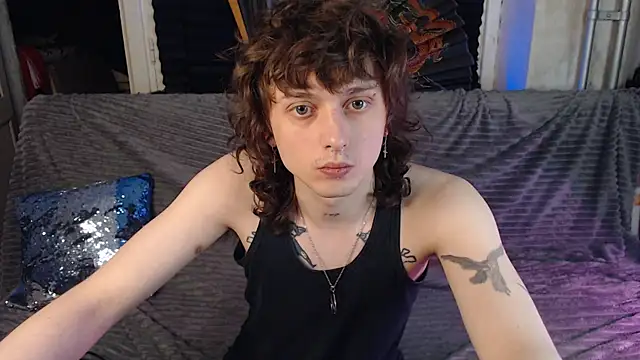 axxxturel online show from May 26, 2026, 7:01 pm