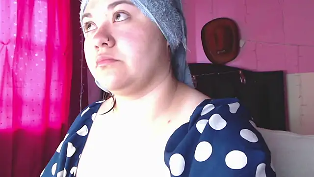 NikkiRous  online show from February 19, 2026, 1:08 pm