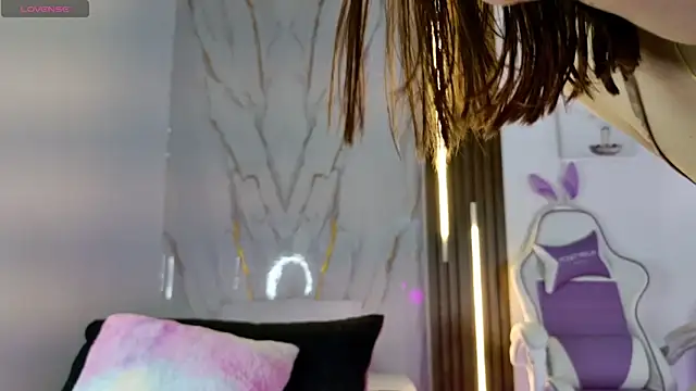 mia 099 online show from October 31, 2025, 8:38 pm