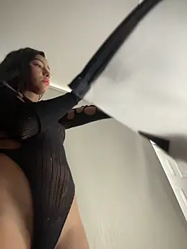 Ema azel online show from November 14, 2025, 1:59 pm