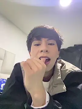 evaevanscute online show from May 22, 2026, 1:36 am