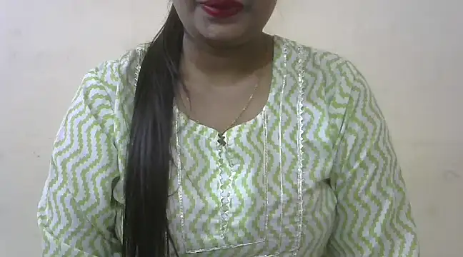 Snapshot of Im_Cute chatting on March 19, 2025, 5:41 am Im Cute online show from March 19, 2025, 5:41 am