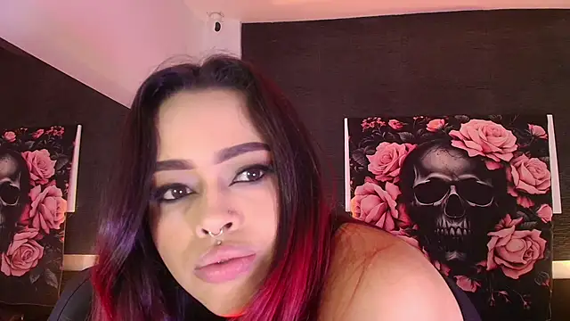 Snapshot of EvaaFoxxy1 chatting on April 24, 2026, 12:07 pm EvaaFoxxy1 online show from April 24, 2026, 12:07 pm
