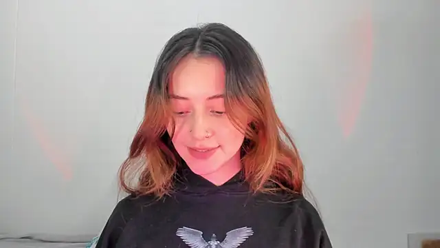 annie mora online show from November 22, 2025, 2:43 am