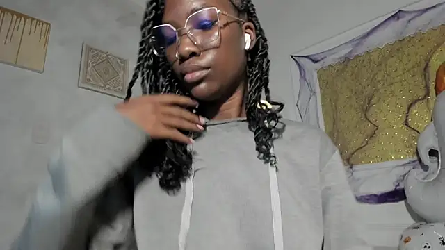 Tahira 21  online show from October 27, 2025, 6:53 pm