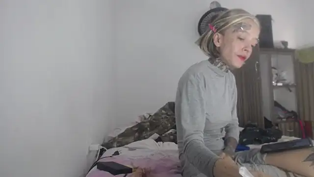 Snapshot of barbara_anal_squirt_ chatting on April 7, 2026, 9:05 pm barbara anal squirt online show from April 7, 2026, 9:05 pm