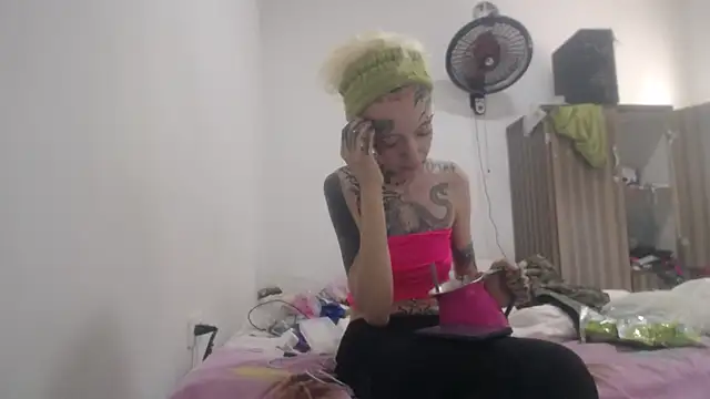 Snapshot of barbara_anal_squirt_ chatting on April 8, 2026, 9:16 pm barbara anal squirt online show from April 8, 2026, 9:16 pm