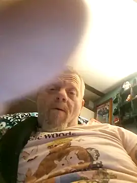 Snapshot of MagicAdmiralty5 chatting on November 12, 2025, 8:40 am MagicAdmiralty5 online show from November 12, 2025, 8:40 am