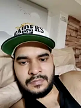 Magicman09xh online show from March 3, 2026, 6:42 am