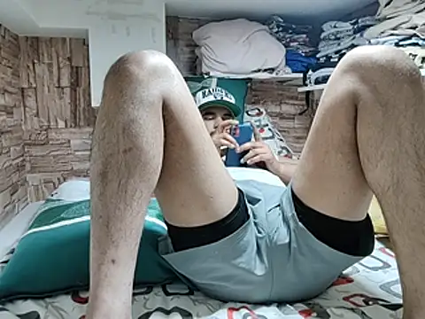 Magicman09xh online show from February 23, 2026, 4:36 am