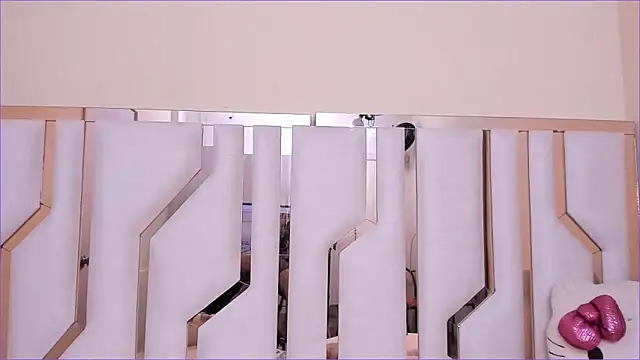 TifanyChill online show from December 4, 2025, 5:56 pm