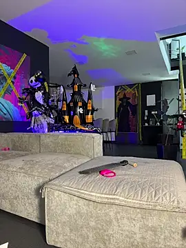 milaivanova online show from October 17, 2025, 11:56 am