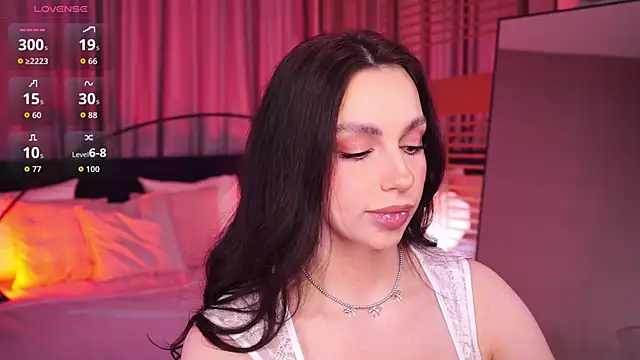 Snapshot of LunaNight chatting on January 17, 2026, 8:34 pm LunaNight online show from January 17, 2026, 8:34 pm