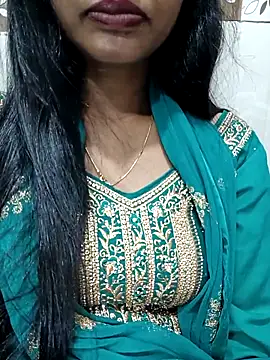 Snapshot of Yours-Bebo chatting on February 16, 2026, 2:59 pm Yours-Bebo online show from February 16, 2026, 2:59 pm