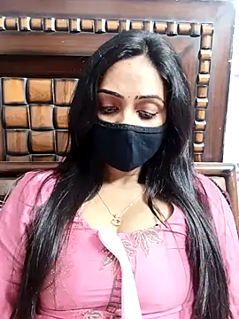 Snapshot of Yours-Bebo chatting on February 18, 2026, 7:32 pm Yours-Bebo online show from February 18, 2026, 7:32 pm