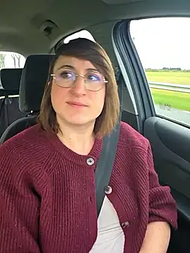 Snapshot of minierose chatting on February 22, 2026, 8:17 am minierose online show from February 22, 2026, 8:17 am