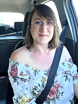 minierose online show from April 23, 2026, 2:30 pm