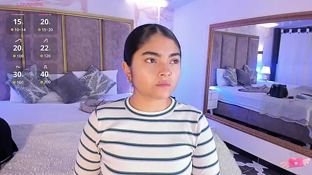 Snapshot of GiselOrtiz chatting on December 22, 2025, 10:48 am GiselOrtiz online show from December 22, 2025, 10:48 am