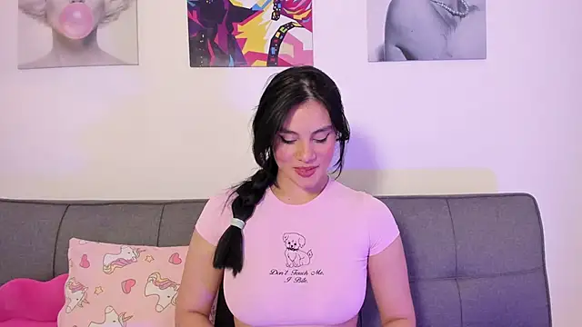 Maylin Garcia online show from May 23, 2026, 1:37 am