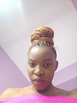 Pretty-queen123 online show from December 16, 2025, 4:17 am