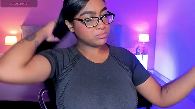 BlakmillerrGilson online show from September 29, 2025, 7:41 pm