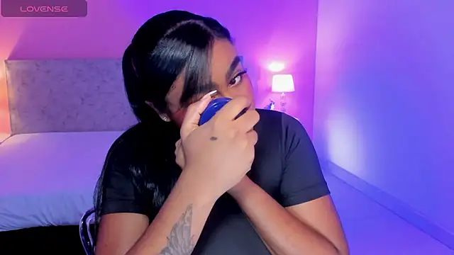 BlakmillerrGilson online show from October 21, 2025, 7:46 pm