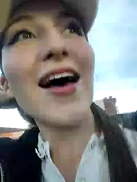 Snapshot of _Lalaa chatting on December 22, 2024, 10:25 pm Lalaa online show from December 22, 2024, 10:25 pm