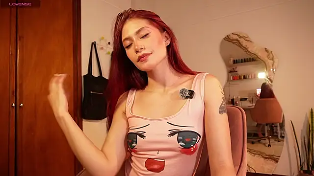 chloebritto online show from July 10, 2026, 9:15 pm