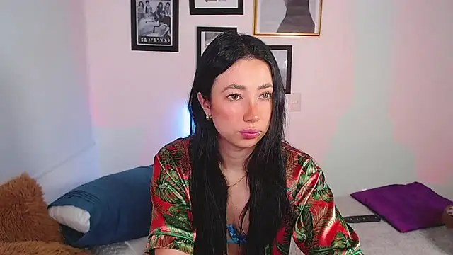 Snapshot of lilyy_evanss chatting on March 17, 2025, 11:24 pm lilyy evanss online show from March 17, 2025, 11:24 pm